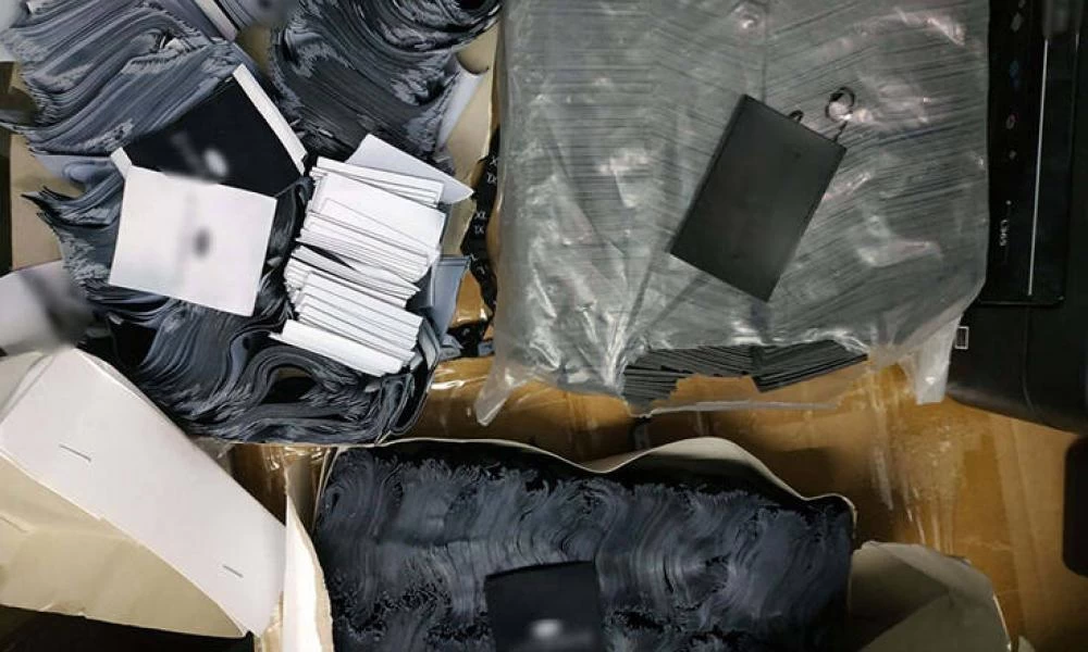 Καλλιθέα: Εξάρθρωση κυκλώματος με παράνομες ιατρικές μάσκες